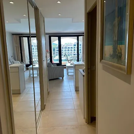 Apartment Au Coeur De La Marina
