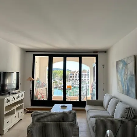 Au Coeur De La Marina Cogolin